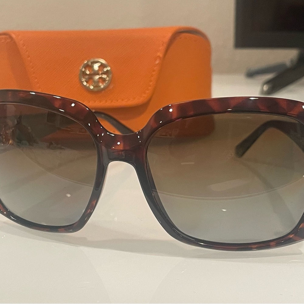 Women's Square​ Shaped Large Sunglasses By Tory Burch TY9027